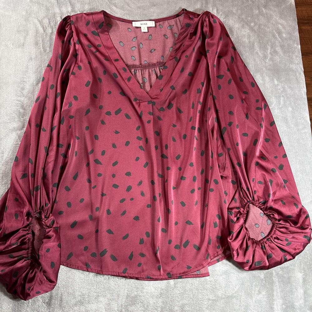 Mine Sz Small Dark Red/Black V-Neck Long Sleeved Blouse